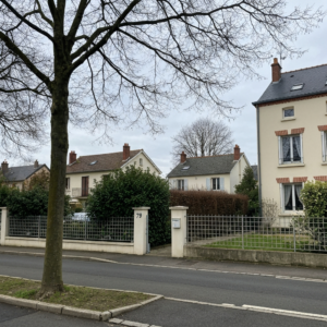 Vue aérienne d'une maison en région parisienne pour une estimation gratuite